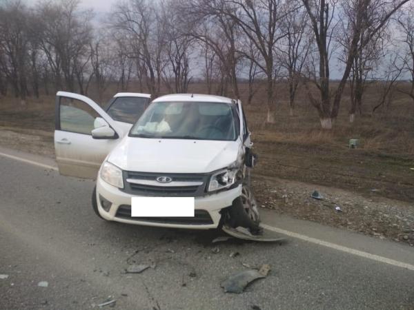 Лихач на «Гранте» спровоцировал аварию с двумя пострадавшими девушками на Ставрополье